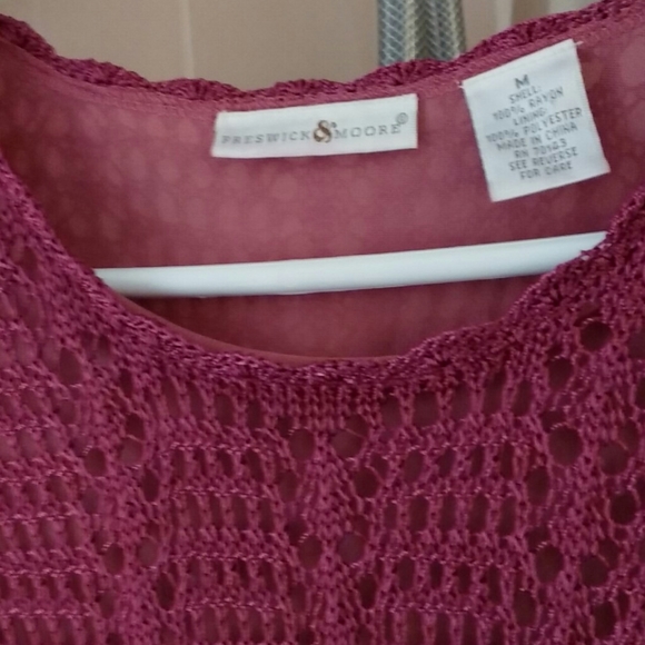 Beautiful Top - Picture 2 of 2